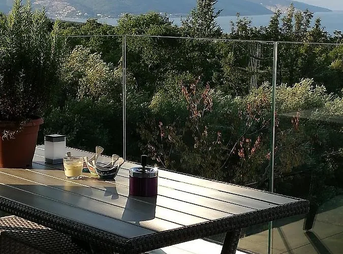 3 Bed Flat - Sleeps 6 - Garden - Parking - Wifi Lejlighed *